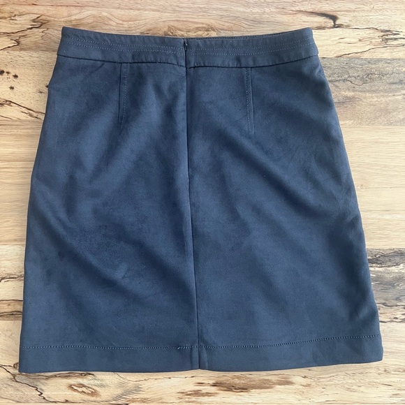 LOFT | Skirt, size 0 - Picture 2 of 2